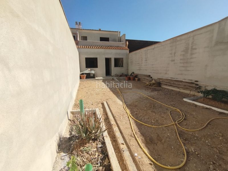Foto d8c77484-d075-4f8c-8ee9-dc15f6f72625. Casa adossada amb aparcament a Tomelloso