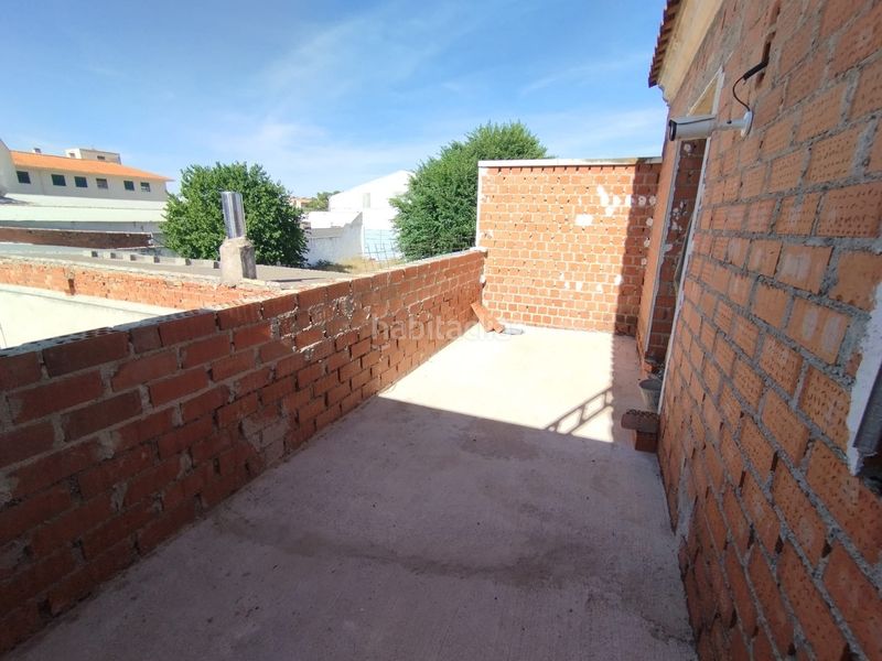 Foto 421f850e-b702-4e48-9f5e-3647e0c73471. Casa adossada amb aparcament a Tomelloso