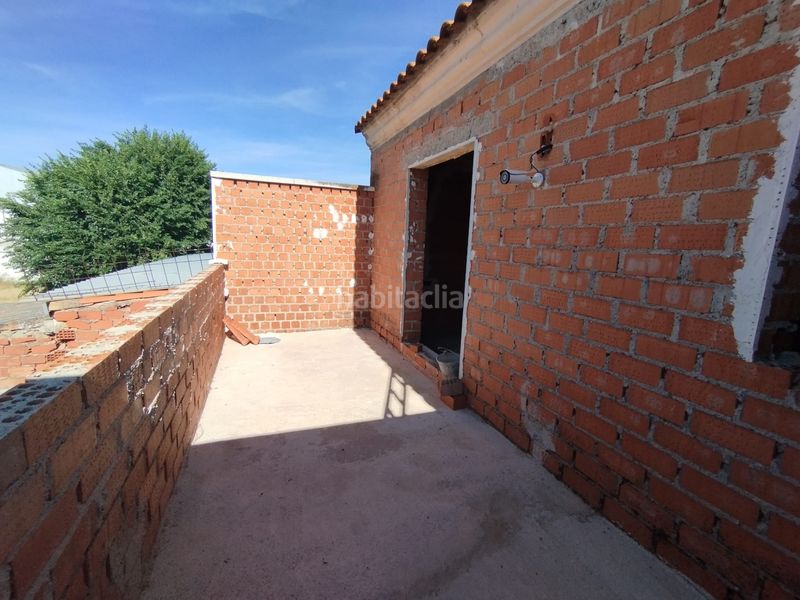 Foto df5a88b6-5467-41a7-93f4-ed38217fe71e. Casa adossada amb aparcament a Tomelloso