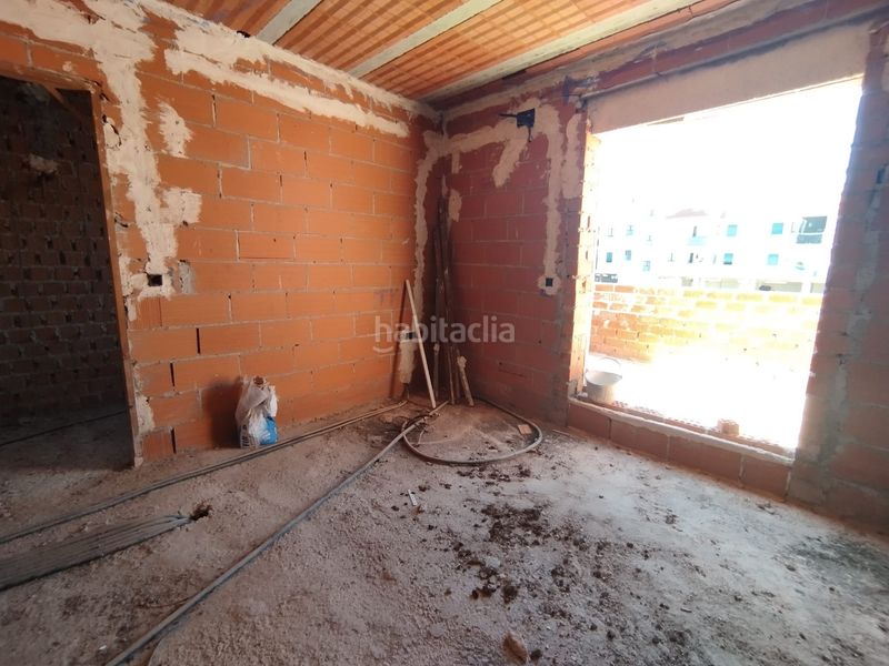 Foto e09551df-213a-4b71-9848-96d7e62eb5cc. Casa adossada amb aparcament a Tomelloso