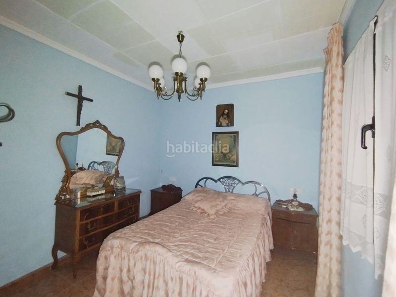 Foto f0c27042-e7d3-4a33-b58f-3515d7c386ba. Casa amb aparcament a Tomelloso