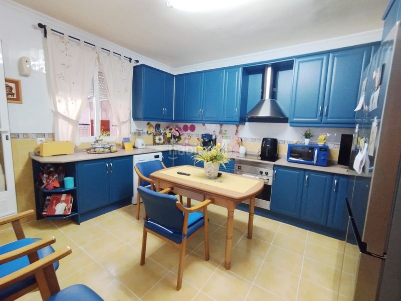Foto 7987d943-c716-4468-a981-e003617d2ea8. Casa adossada amb calefacció aparcament a Tomelloso
