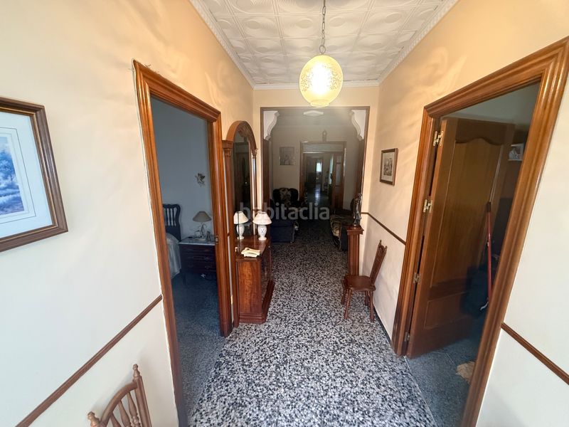 Foto d97a8d33-2f79-4681-8a83-9e40e9efe60f. Casa amb aparcament a Tomelloso