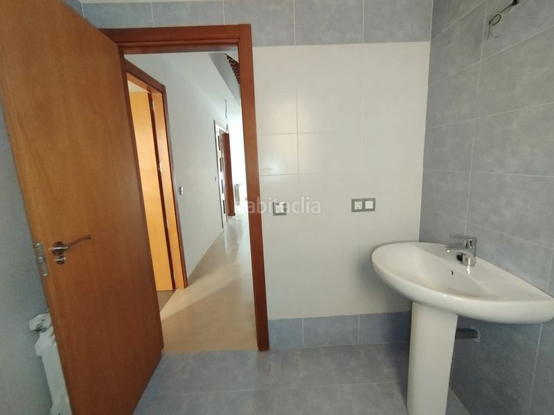 Foto 7468d0f0-aa42-4a6b-bbf3-b79131a0fddf. Casa adossada amb aparcament a Tomelloso