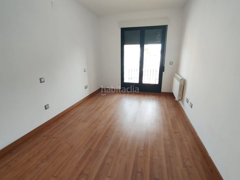 Foto 74b6b091-c783-4e57-90ef-c3ea371190a4. Casa adossada amb aparcament a Tomelloso