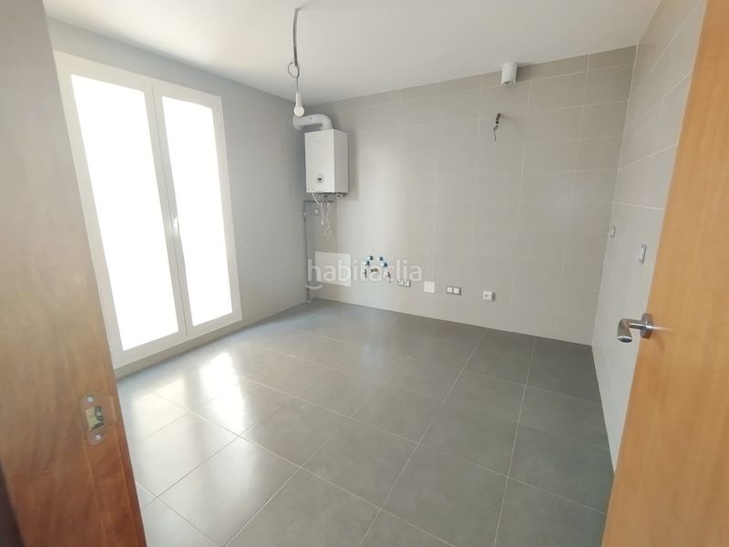 Foto cbfbd2b0-7c0e-4529-804f-5c793b1d134f. Casa adossada amb aparcament a Tomelloso