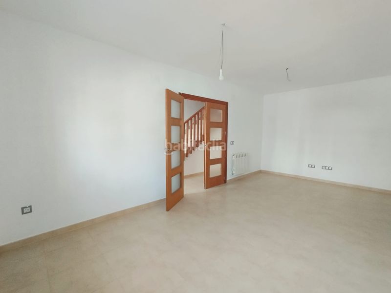 Foto d5e6a7bb-24a0-442c-ab26-2717b73f939d. Casa adossada amb aparcament a Tomelloso