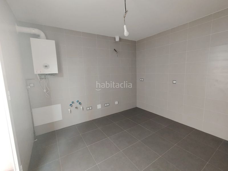 Foto dd89204e-5fc1-486c-b4a8-19f4dda73b61. Casa adossada amb aparcament a Tomelloso