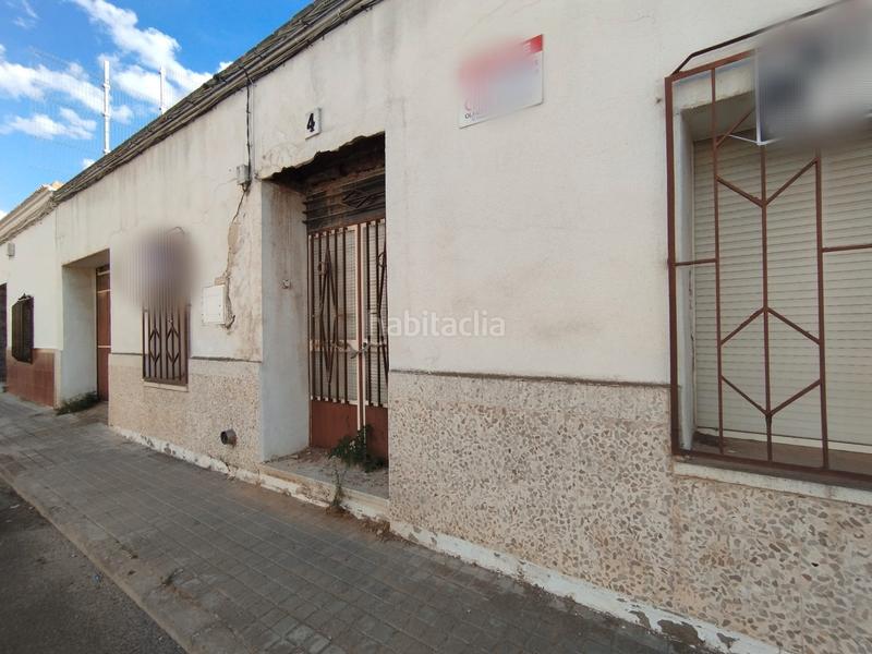 Foto f04acbe1-f13b-43ef-bfb9-f72d92c076a0. Casa adossada a Tomelloso