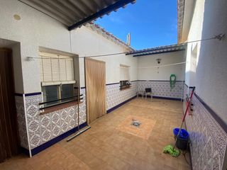 Maison  Calle acuña. Casa en planta baja - ¡tu hogar ideal te espera!