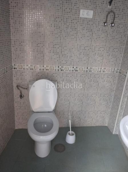 Foto ae2bf0e8-e591-41ed-b122-6e8cc116e045. Capannone industriale in Tomelloso