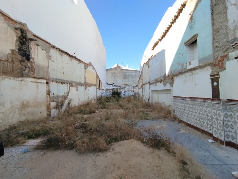 Foto b234d4d0-ff92-408f-bd4e-7ff9e3ae3250. Residential plot in Tomelloso