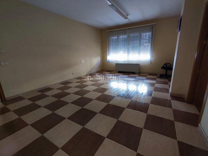 Foto 1e8bc404-f5fb-489b-9ba9-b053aed01f24. Capannone industriale con riscaldamento in Tomelloso