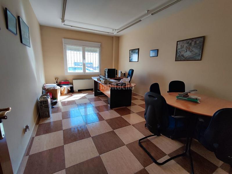 Foto 1ee722fb-e7f3-4679-9cef-55ac5414d0de. Capannone industriale con riscaldamento in Tomelloso