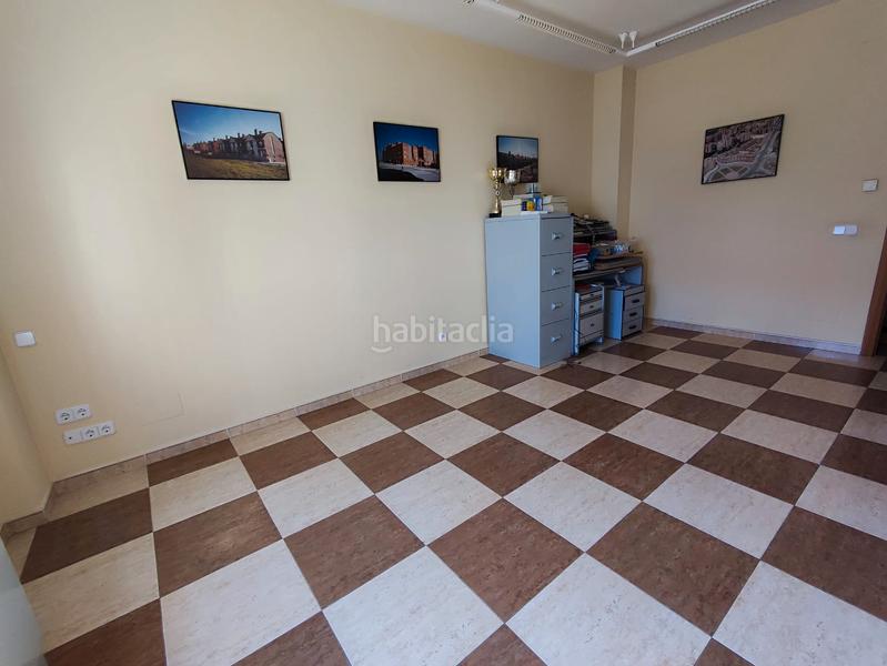 Foto 805aa894-ab8c-4c8a-b5b7-afa3fef29b12. Capannone industriale con riscaldamento in Tomelloso