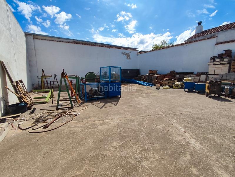 Foto 8b0e1a03-0f1a-45fe-bdaf-7a6dab2d7532. Capannone industriale con riscaldamento in Tomelloso