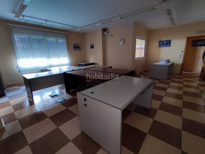 Foto 9d765516-3997-40ba-b94c-d95b6e9ff5cb. Capannone industriale con riscaldamento in Tomelloso