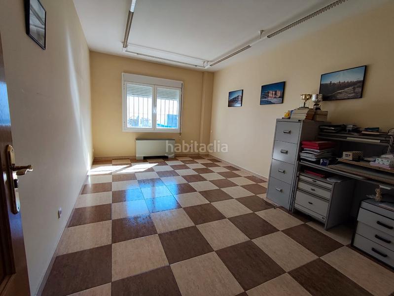 Foto d5e6c16c-1ea3-4eaa-82e5-d06984ad0eaf. Capannone industriale con riscaldamento in Tomelloso