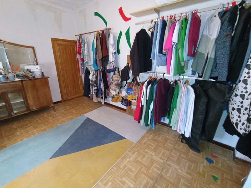 Foto f3fb0b7e-8f27-4af4-b239-6afcb0d4872e. Casa pareada en Tomelloso