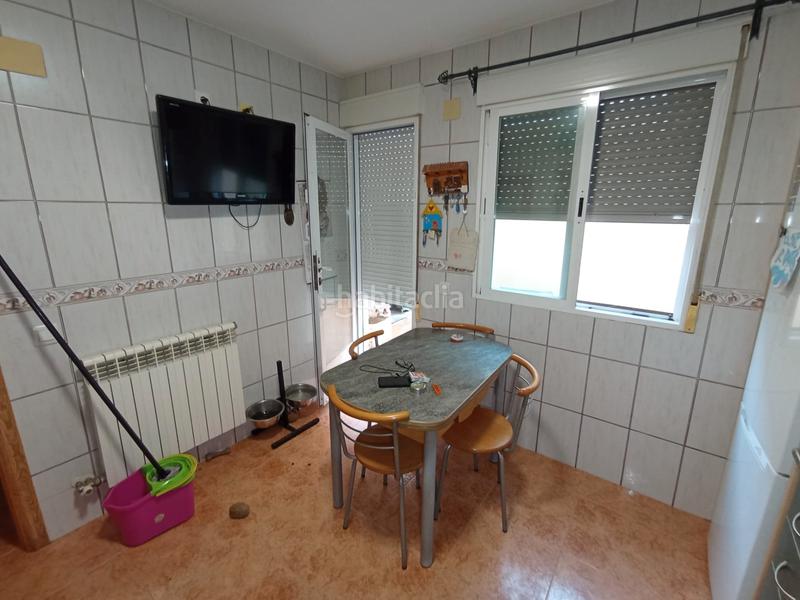 Foto 23e02c04-a371-4957-a388-48a2268cfe35. Semi detached house with heating parking in Tomelloso