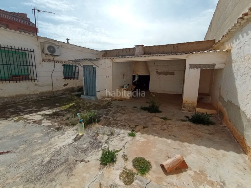 Foto e75dadf9-1ee1-4e47-bfc8-2a40f736dd66. Casa bifamiliare in Argamasilla de Alba