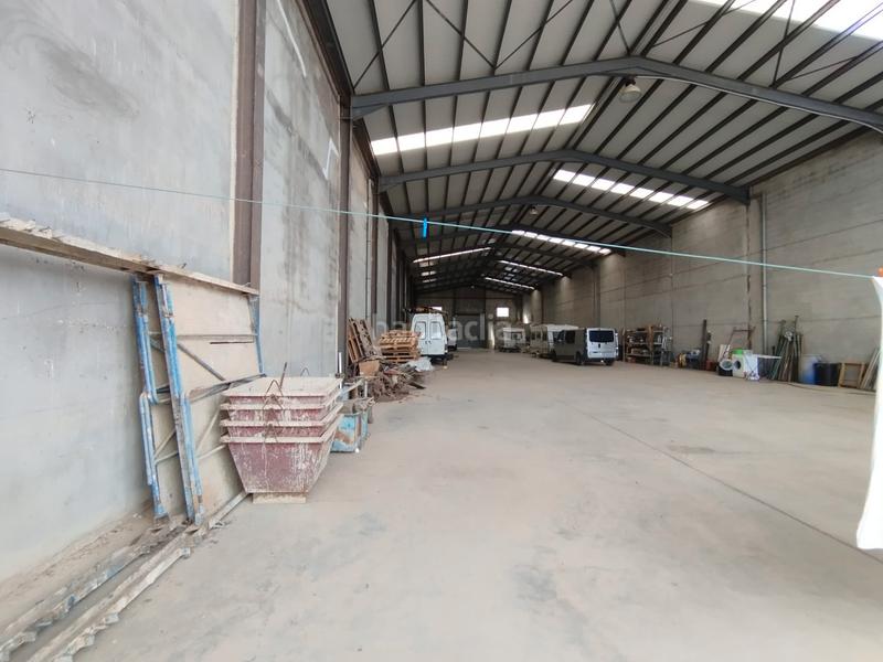 Foto 4dec441e-a409-4743-a00f-eca961d9adaf. Capannone industriale in Tomelloso