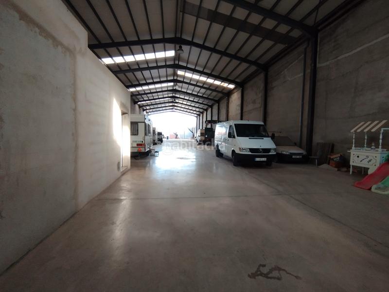 Foto fe7d27b4-11f8-4e63-849b-d0f88451caa6. Capannone industriale in Tomelloso