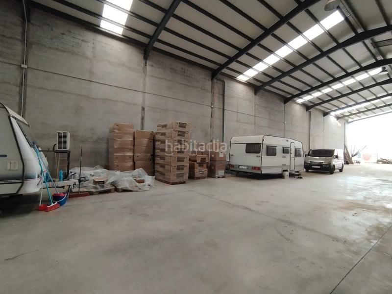 Foto 05fcd738-8fbe-4ff2-96d7-f6cf052c0268. Nau industrial a Tomelloso