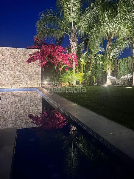 Foto e7aa202f-51b8-45e3-8dd5-8f96061c2fb7. Casa amb aparcament a San Antonio de Benagéber