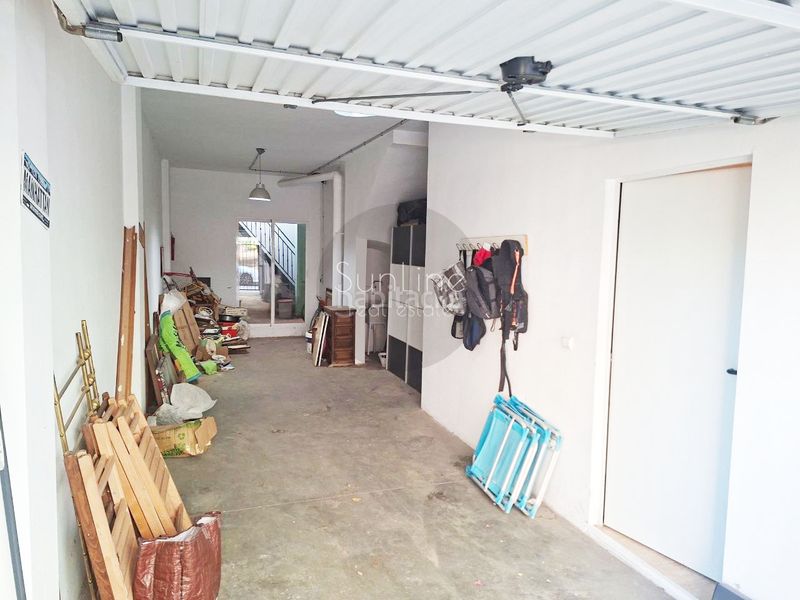 Foto 9583e50d-9adb-427c-b6bd-93834849d34d. Casa adossada amb aparcament a Aldaia