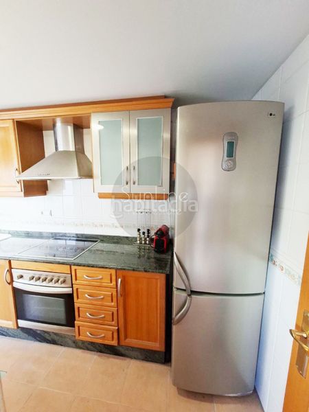 Foto a4c0abdb-d584-43c4-9288-bd0481baea02. Casa adossada amb aparcament a Aldaia