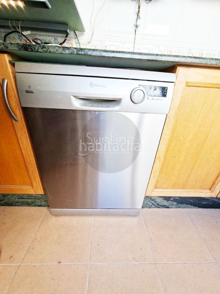 Foto c4582c76-f97f-4daa-bd77-14a75a1ddaa0. Casa adossada amb aparcament a Aldaia