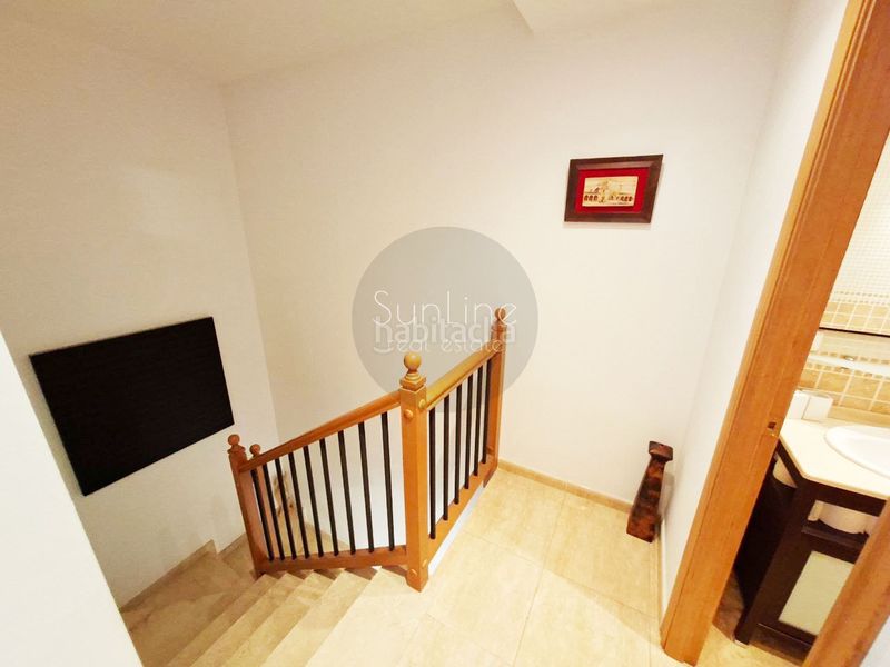 Foto ceddd92b-0afd-49f6-a563-93127a165857. Casa adossada amb aparcament a Aldaia