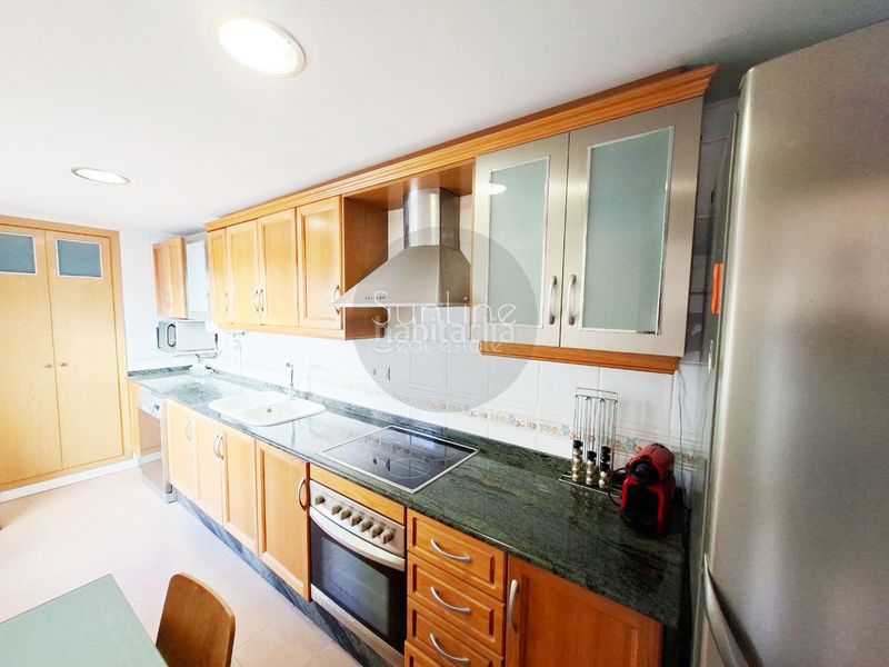 Foto ea6d5913-2d56-43cc-9381-669cc2ad1897. Casa adossada amb aparcament a Aldaia