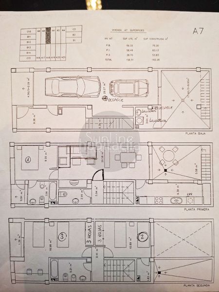 Foto fb65188e-840f-411e-add3-82559f79e3b5. Casa adossada amb aparcament a Aldaia