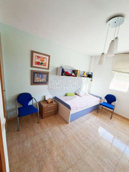 Foto ffdfb585-9e3b-420a-bb67-60e5c3845644. Casa adossada amb aparcament a Aldaia