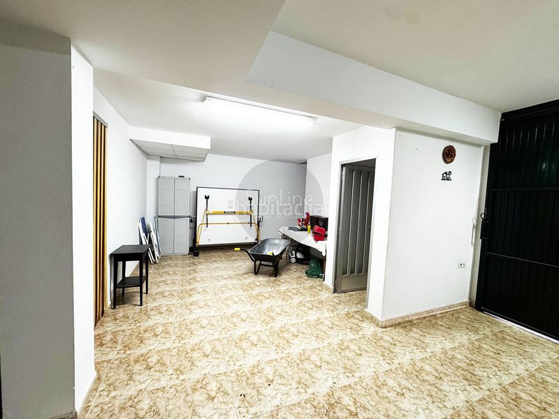 Foto 239df502-cbf1-4fce-b816-f3d890c91a0e. Chalet venta de impresionante villa de 9 dormitorios en una zona prestigiosa. en Chiva