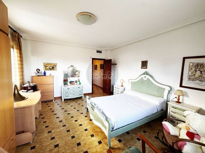 Foto c33d9eab-b2a1-443f-90b9-245acbafd37a. Chalet venta de impresionante villa de 9 dormitorios en una zona prestigiosa. en Chiva