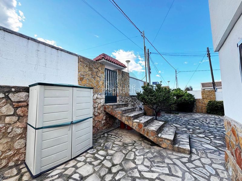 Foto f73fc777-bef8-4a71-8bcc-0c6354a2492c. Chalet venta de impresionante villa de 9 dormitorios en una zona prestigiosa. en Chiva