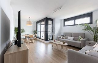 Lloguer Pis  Calle pintor sabater. Se alquila un impresionante apartamento con todas las comodidade
