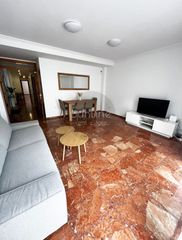 Lloguer Pis  Carrer tirant lo blanc. Apartamento con distribución cómoda