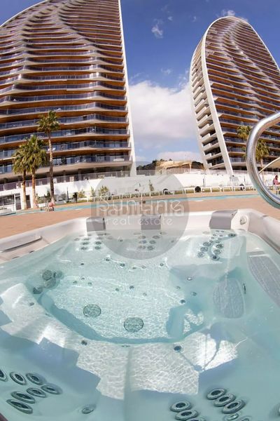 Foto 67610f65-698a-4653-bc66-3dcd2abcb041. Pis amb aparcament piscina a Playa Poniente Benidorm