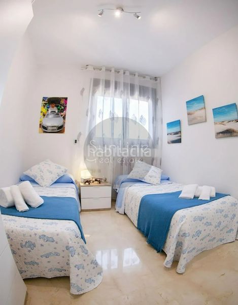 Foto 9ad7fb4a-4fe4-48b1-9d0c-6f2e5849ac62. Pis amb aparcament piscina a Playa Poniente Benidorm