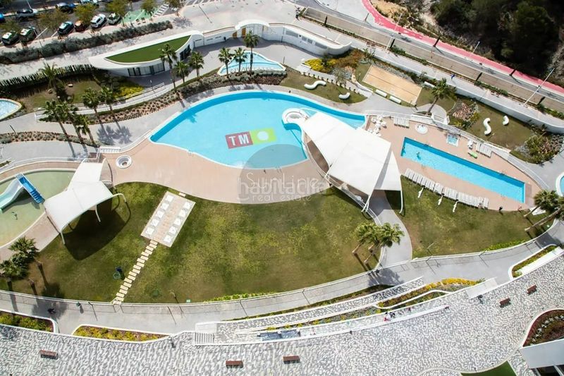 Foto 9baee34f-032b-4185-88cb-ce9d76bfc687. Pis amb aparcament piscina a Playa Poniente Benidorm