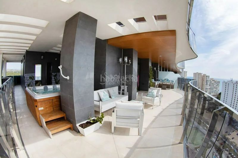 Foto a9a18db1-a41b-4044-a2b1-7b306c9e3809. Pis amb aparcament piscina a Playa Poniente Benidorm