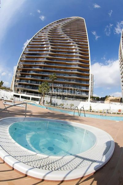 Foto c2c07aa5-0dbc-4281-9fdb-575abbb74344. Pis amb aparcament piscina a Playa Poniente Benidorm