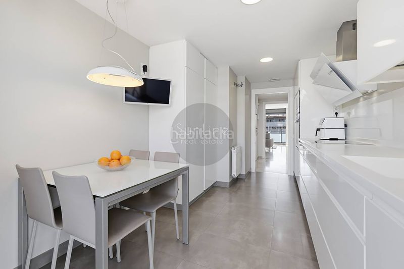 Foto ef2247ab-0167-4314-8d6e-13c022019f88. Pis amb aparcament piscina a Penya-Roja - Avda. Francia Valencia