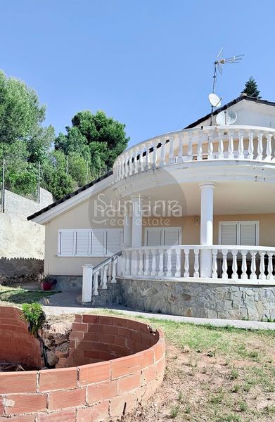 Foto 3db82873-840b-48ef-af52-17d1344e43fd. Casa amb aparcament a Cumbres de Calicanto Torrent