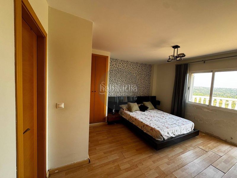 Foto ab37294a-e294-427a-8ba6-d69a03e7a768. Casa amb aparcament a Cumbres de Calicanto Torrent