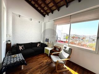 Penthouse  Carrer de puerto rico. Venta de loft de diseño de 75 m² con terraza propia en pleno cor